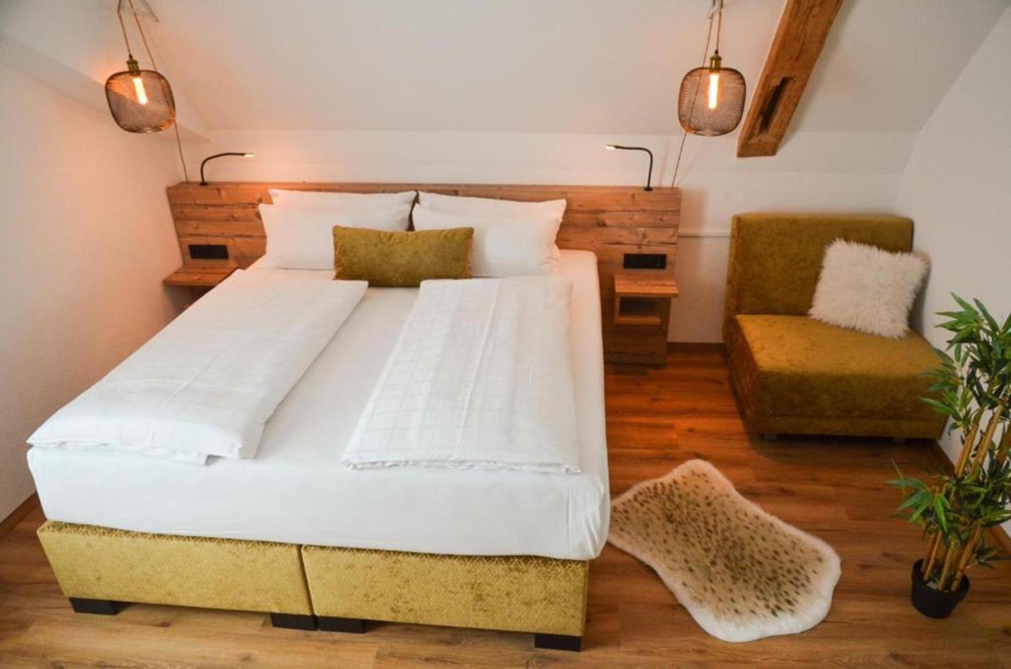 Pensjonat Zum Ritter - A Cozy Historical Landmark